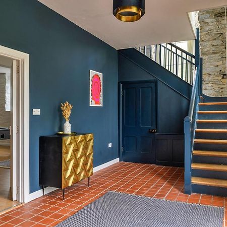 Dinas Mawddwy Finest Retreats - Luxury Converted Chapel With Hot Tub & Games Room מראה חיצוני תמונה